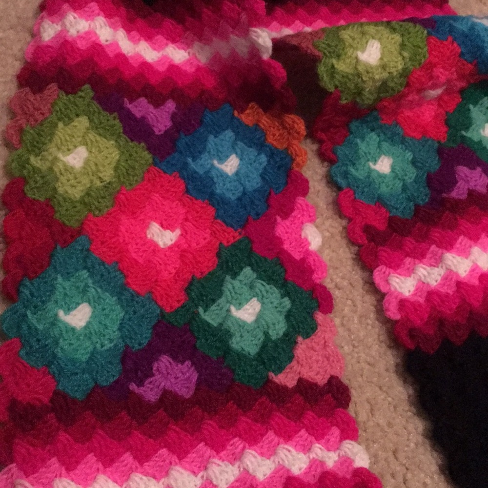 Handmade scarf - Picture 4 of 8